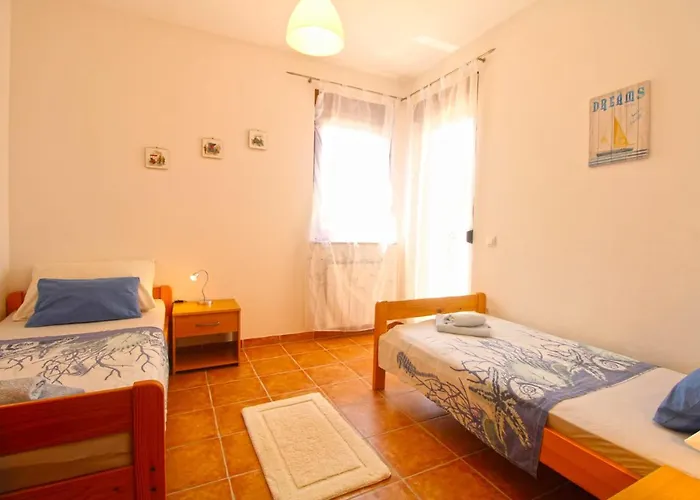 Semesterbostad House 2199 Ližnjan