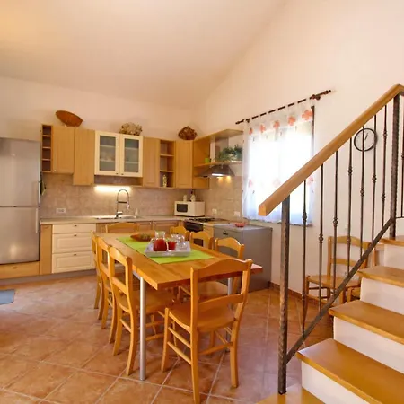 House 2199 Vakantiehuis Ližnjan