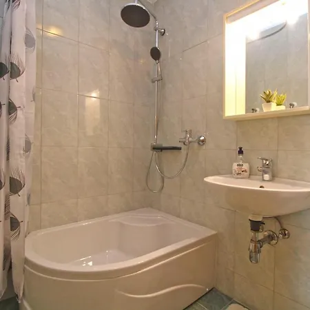 House 2199 Vakantiehuis Ližnjan