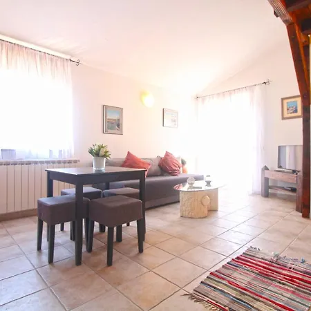 House 2199 Vakantiehuis Ližnjan